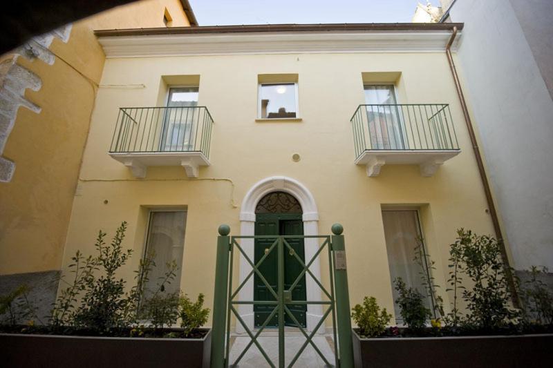 Vico Amato Residenza Apartment Sulmona Ngoại thất bức ảnh